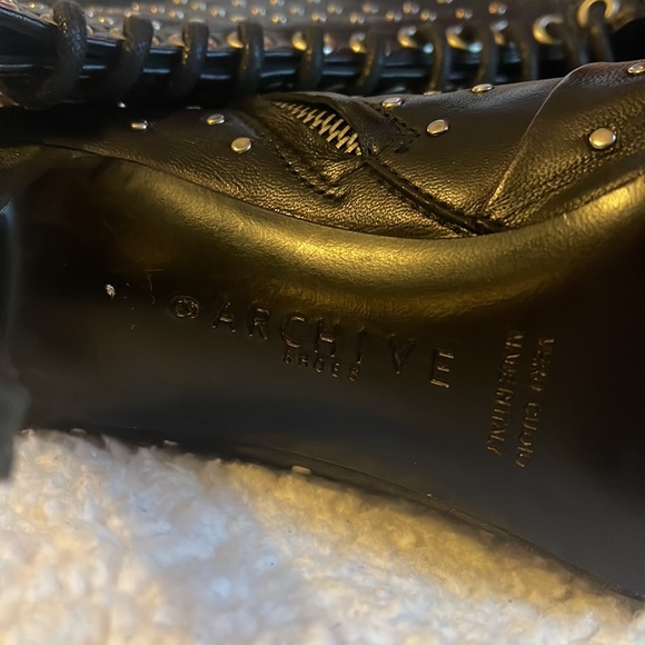 Showstopper Bootie - Picture 3 of 5